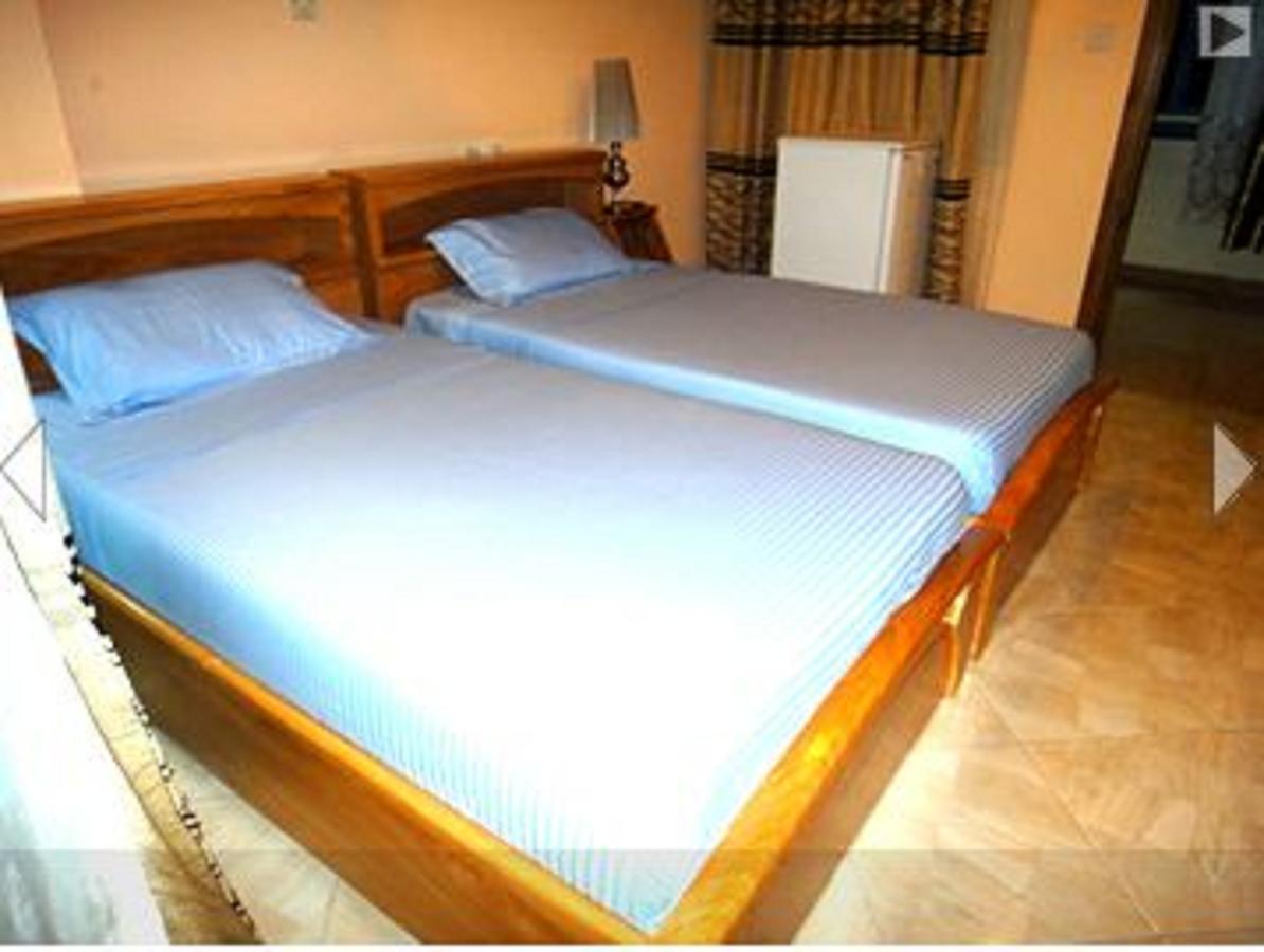 Brookvale Hotel Weija Esterno foto